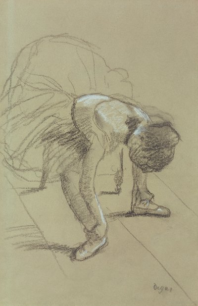 Bailarina Sentada Ajustándose los Zapatos, c.1890 de Edgar Degas